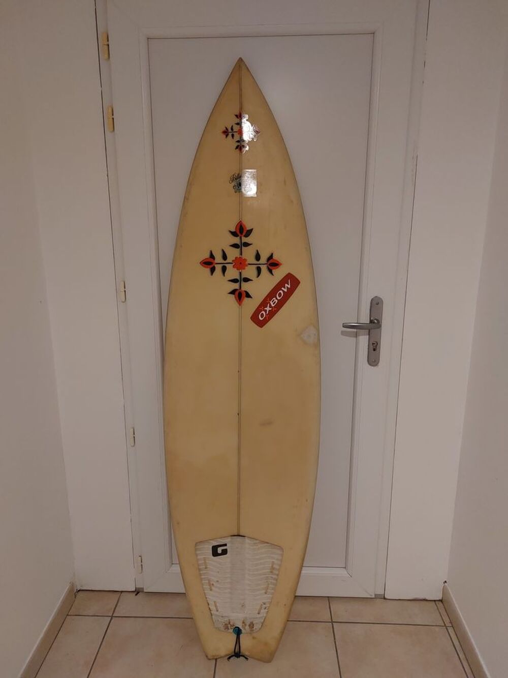 Planche surf type fish tail. Sports