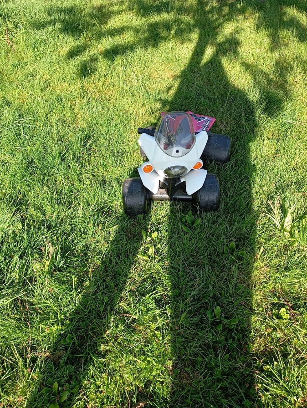 quad &eacute;lectrique enfant Jeux / jouets