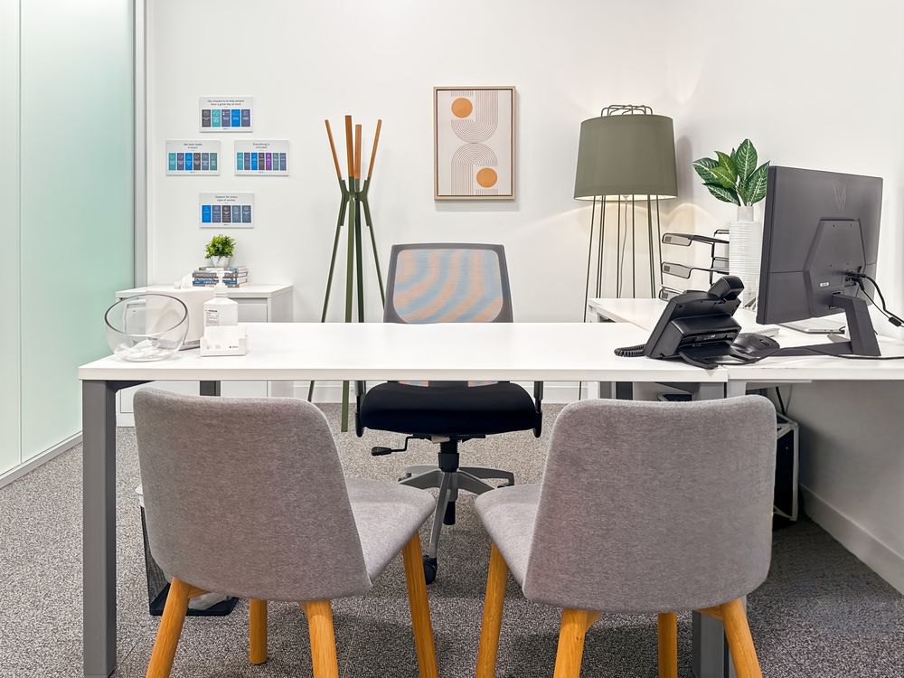   Bureau privé entièrement équipé pour 3 personnes à Montpellier, La Halle Nova Occitanie Montpellier