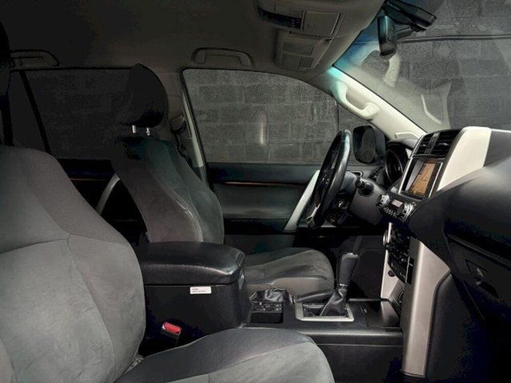 Land Cruiser X 190 D-4D FAP Lounge BVA 5p 2010 occasion 33520 Bruges