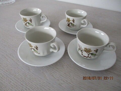 Quatre tasses à café avec s/tasses 4 Castres (81)