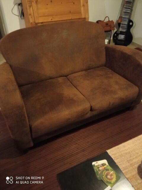 Un canap 2 places + 1 fauteuil  170 L'Aiguillon-sur-Mer (85)