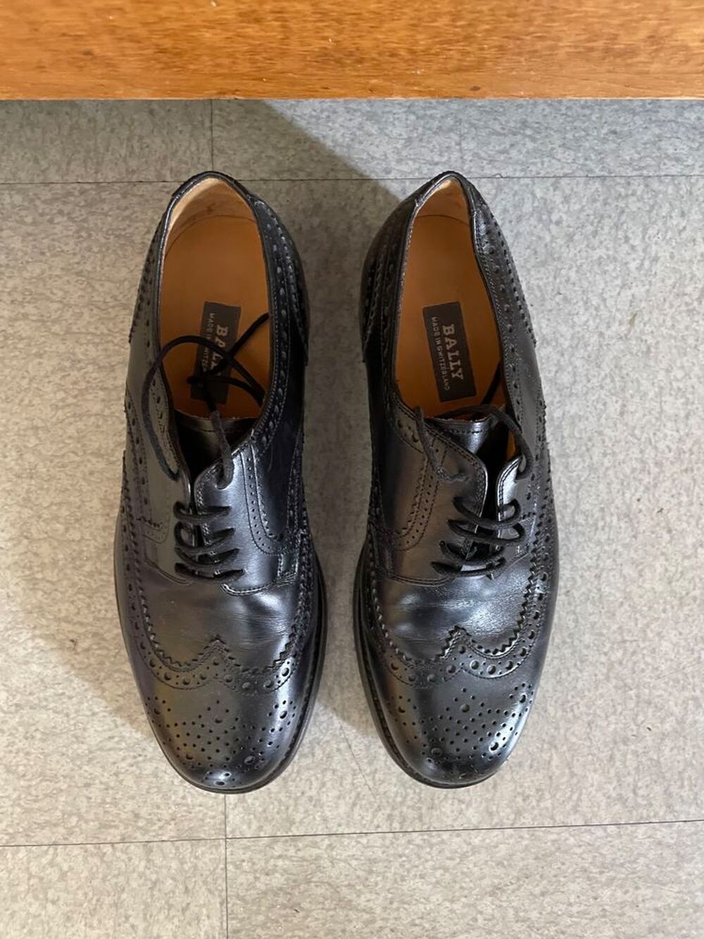 
Paire de chaussures de marque "Bally" en bon &eacute;tat
Chaussures