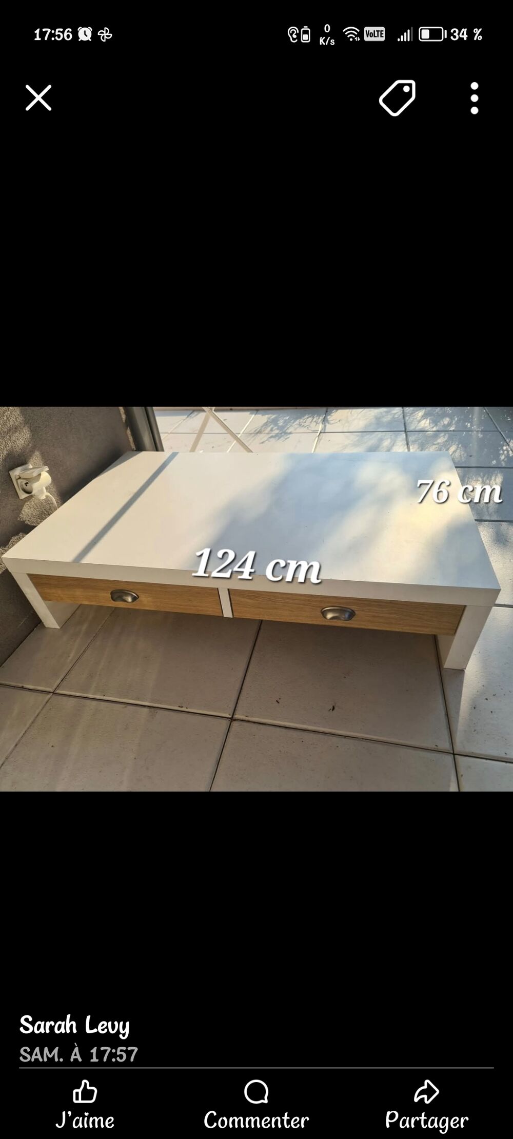 Table basse blanchte avec faux tiroirs
Meubles