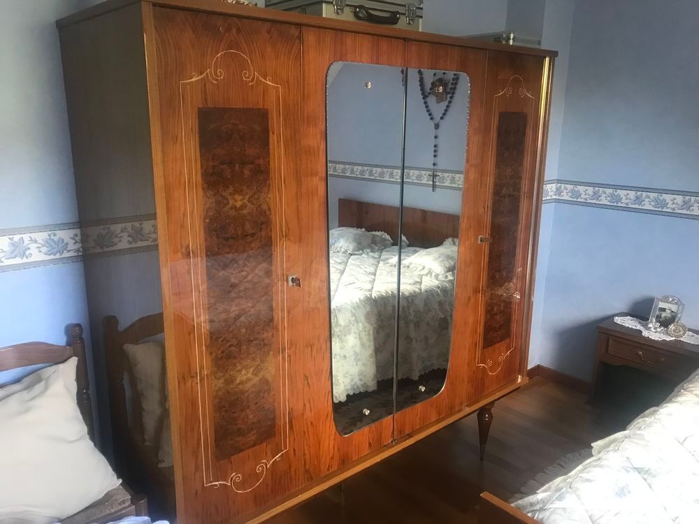 Chambre &agrave; cocher lit 140.195 matelas neuf armoire un parfait Meubles