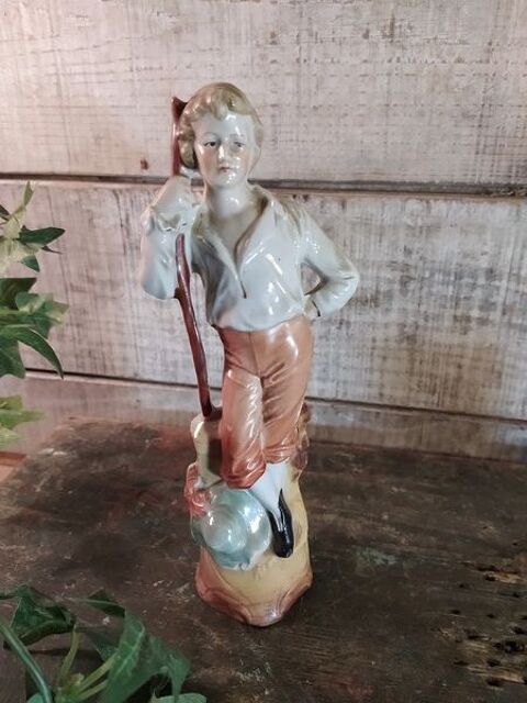 Ancien Sujet en Porcelaine Polychrome Gar�on Berger. 25 Loches (37)