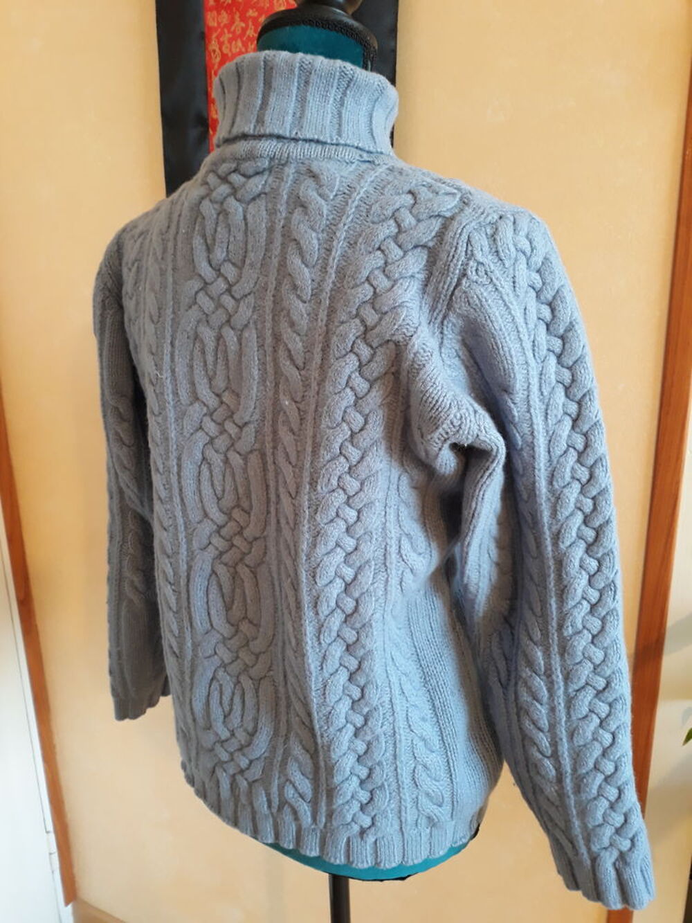 Pull bleu - Hushuaia - Taille S Vtements