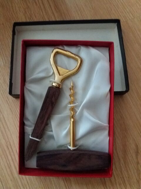 Coffret tire bouchon et d�capsuleur  5 La Rochelle (17)