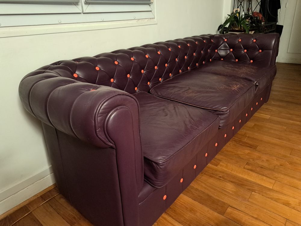 canap&eacute; cuir chesterfiel Meubles