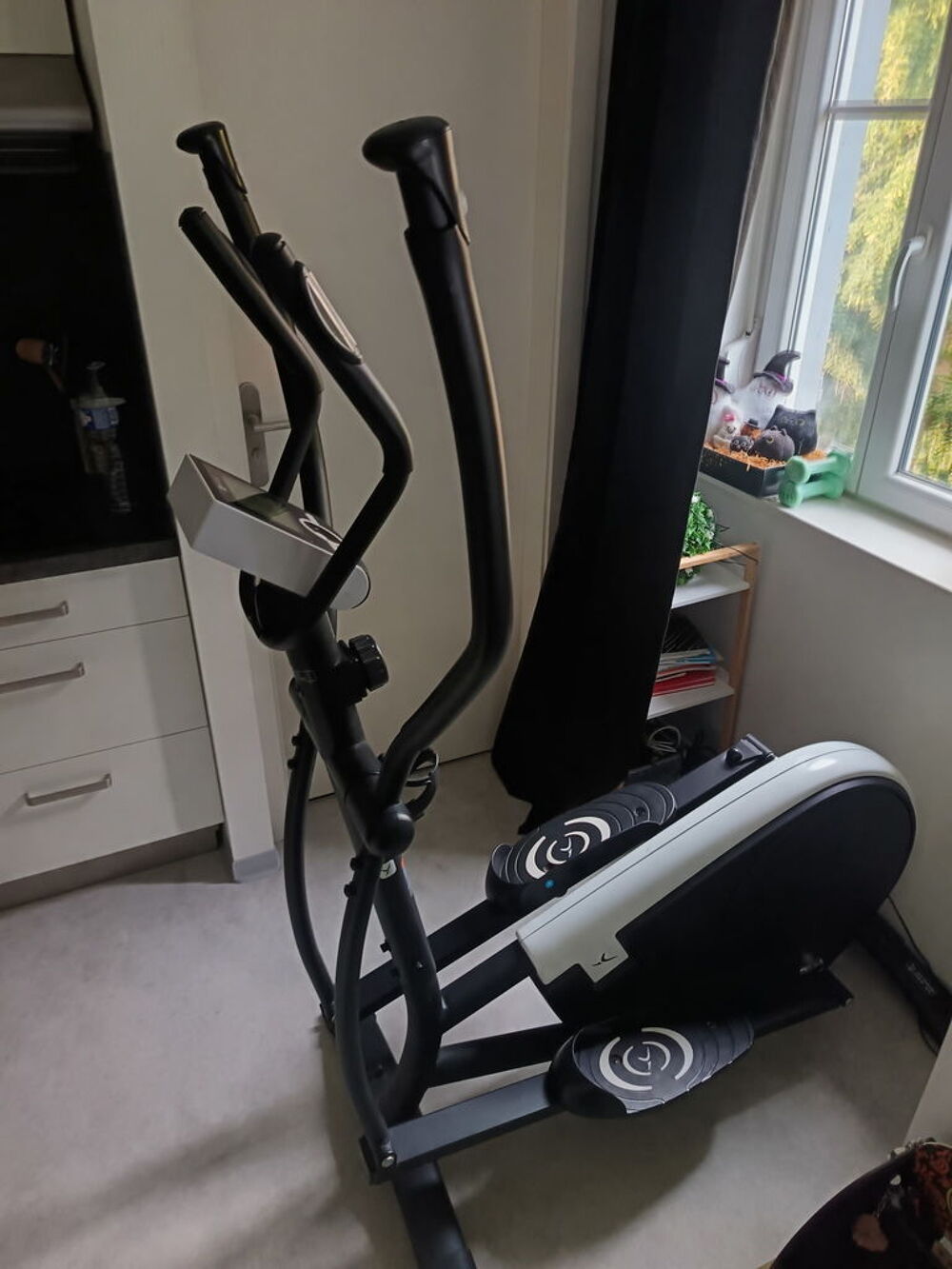 V&eacute;lo elliptique Domyos avec &eacute;cran Sports