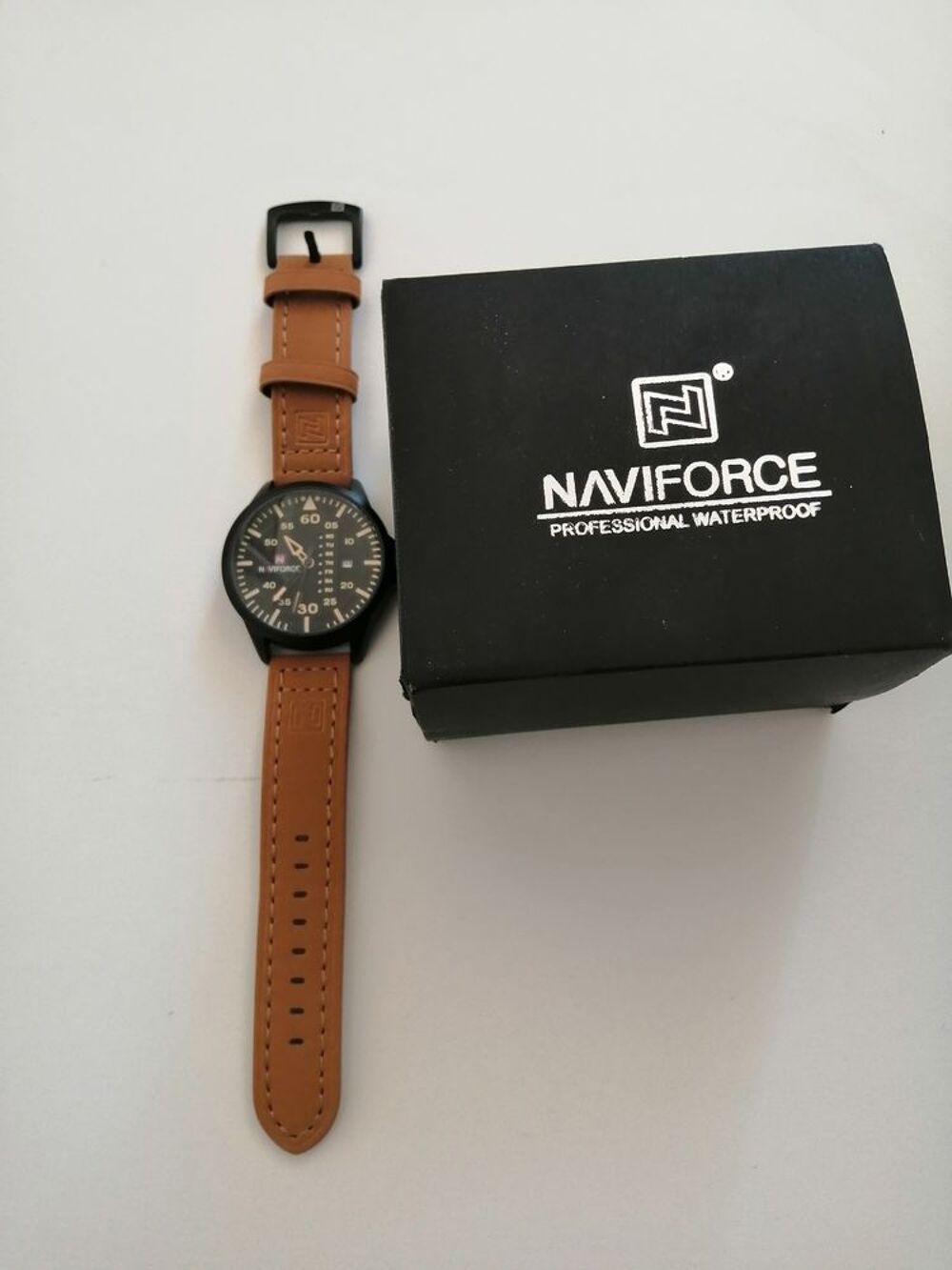 Montre homme neuve marron Bijoux et montres