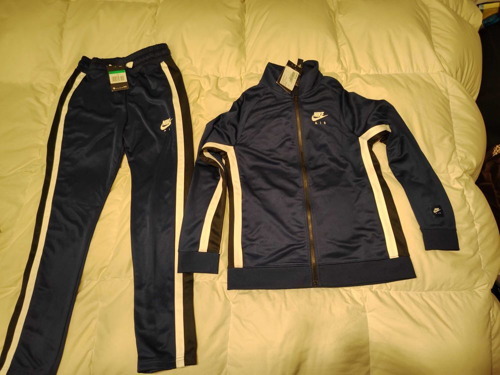 SURV&Ecirc;TEMENT NIKE AIR Vêtements