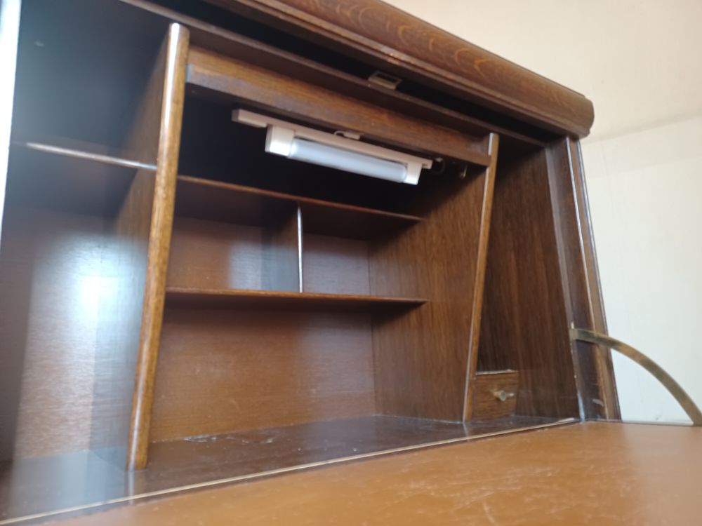 Secr&eacute;taire vintage. Tr&egrave;s bon &eacute;tat, peut servir de bureau. Meubles