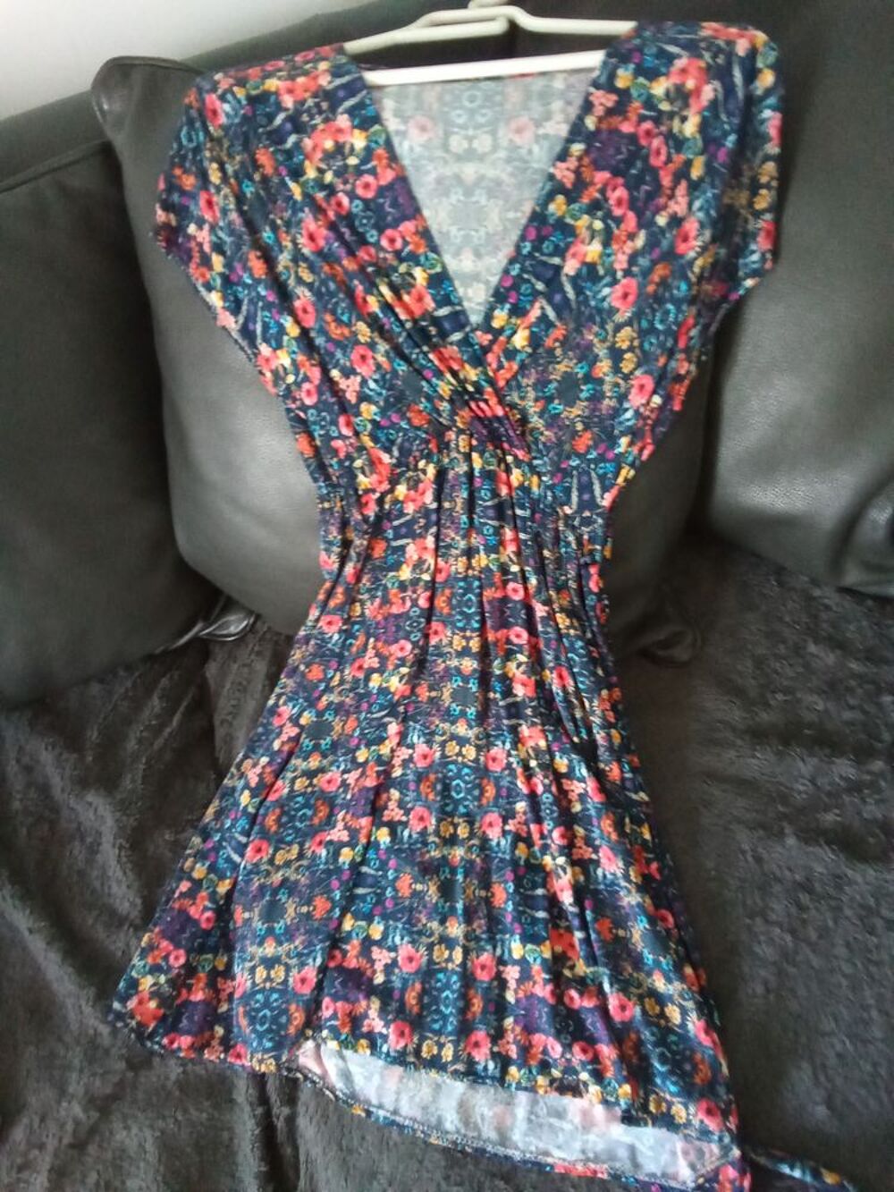 Jolie robe Vtements