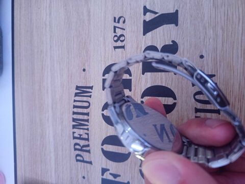 montre neuf festina Peymeinade (06)