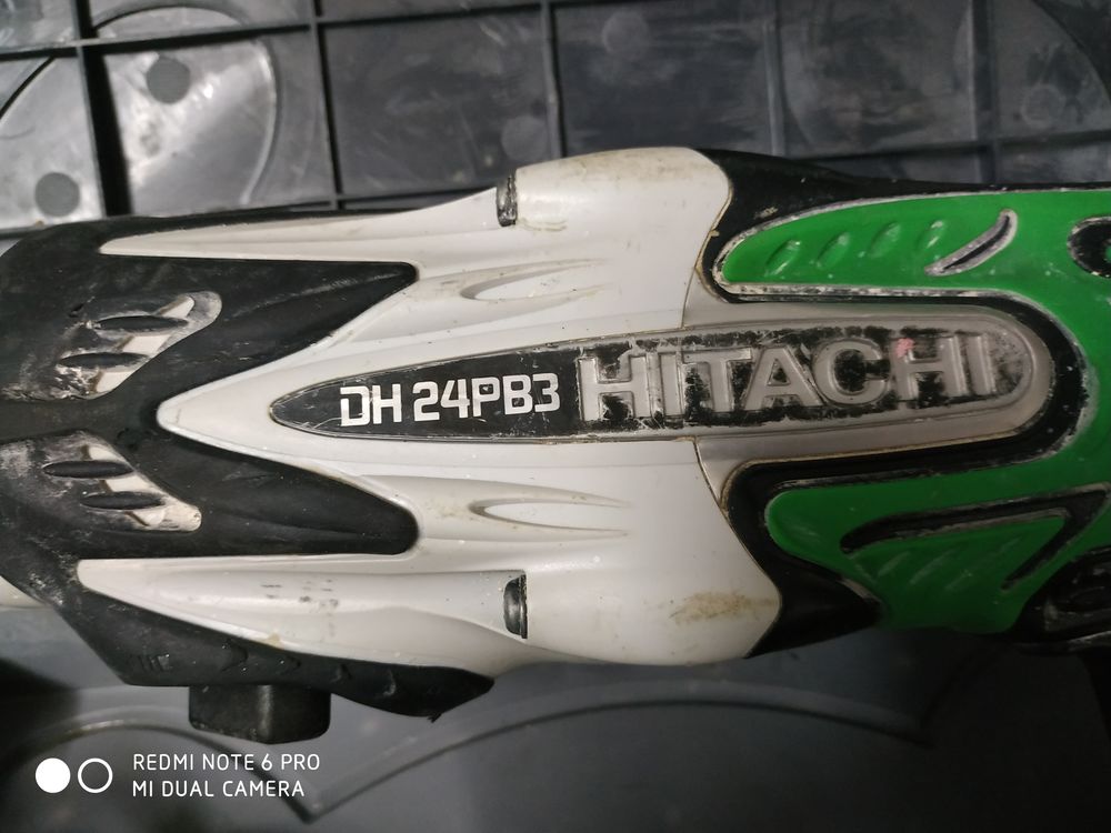 Perforateur HITACHI 
Bricolage