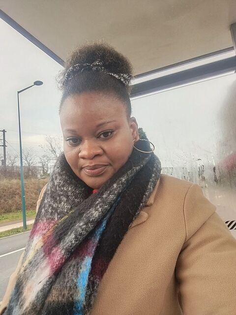 Recherche travail de m&eacute;nage, assistante personne &acirc;g&eacute;e  0 92230 Gennevilliers