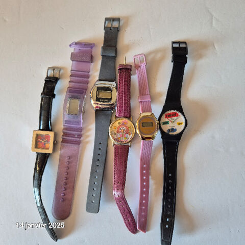 Lot de 5 montres modernes fantaisies et 1 Montre Numérotée A 40 Saumur (49)