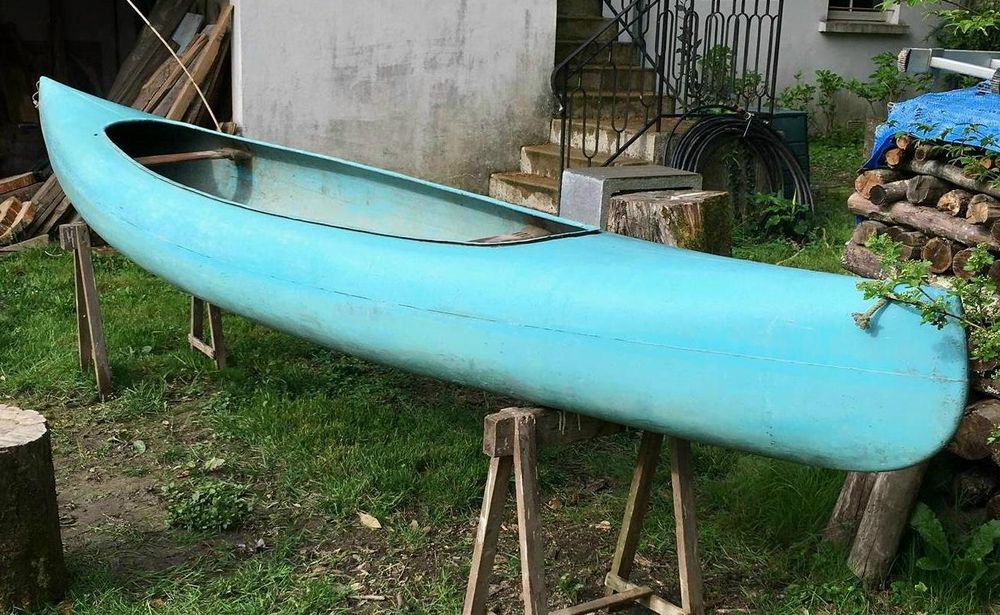 Cano&euml; en r&eacute;sine polyester Sports