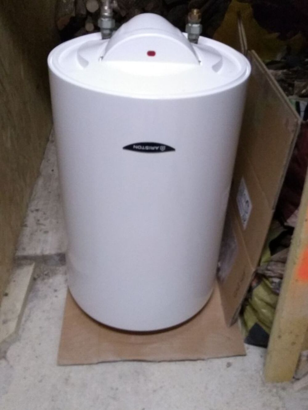 chauffe eau + vase expansion avec le flexible Electroménager