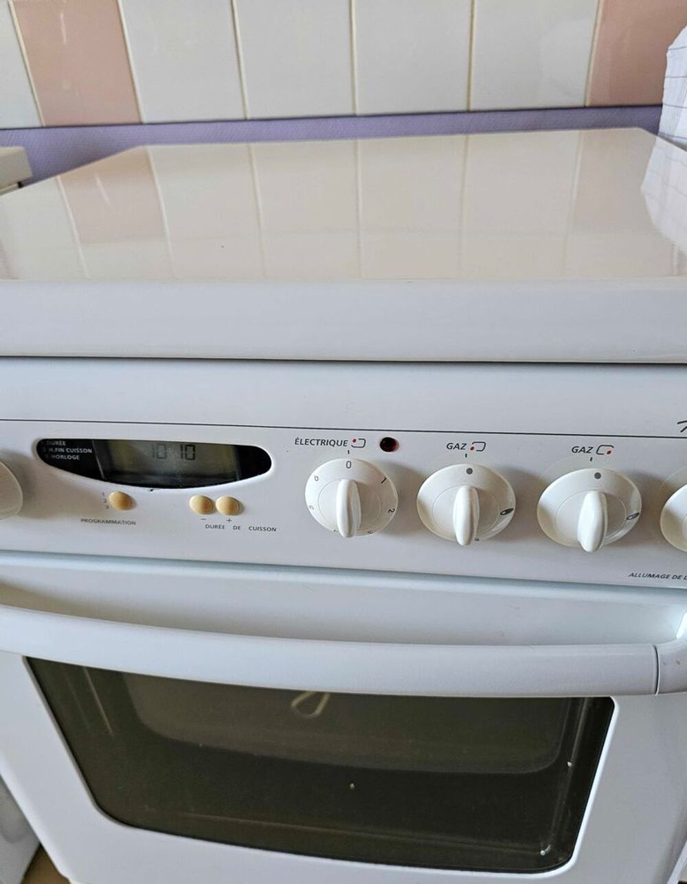 CAUSE DEMENAGEMENT. cuisini&egrave;re gaz et &eacute;lectrique Electroménager
