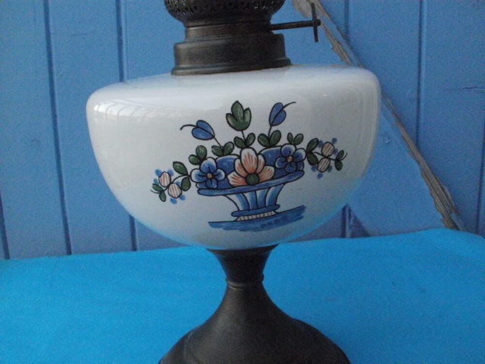 LAMPE &agrave; PETROLE c&eacute;ramique et cuivre ou laiton + verre Décoration