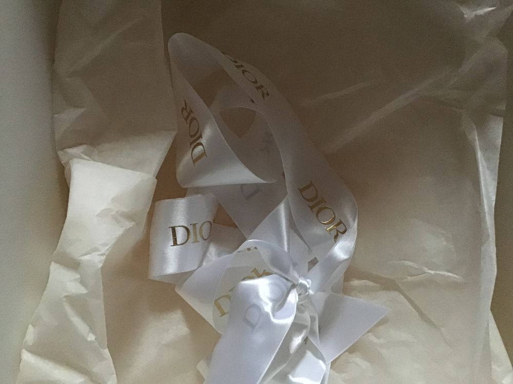 TR&Egrave;S JOLIE GRANDE BO&Icirc;TE DIOR Maroquinerie