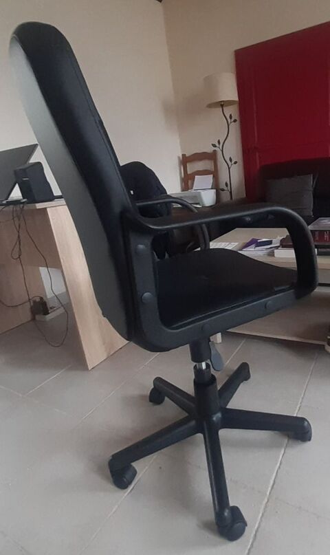 Fauteuil a roulettes neuf 45 Neuf-Mesnil (59)