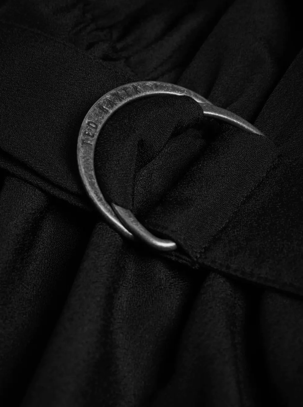 Robe noire Ted Baker Neuve avec &eacute;tiquette Vtements