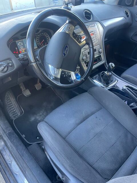 Ford mondeo 2.0 TDCi 140 DPF Ghia