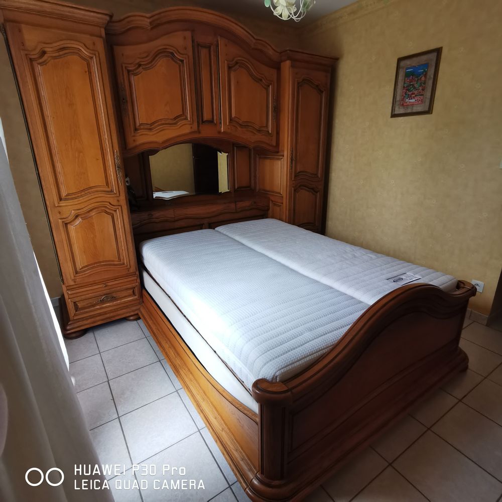 Lit pont &eacute;lectrique en bois avec matelas Meubles