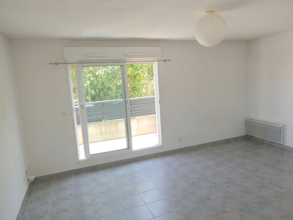 Vente Appartement Emplacement Grand studio terrasse parking sous-sol Etudiant Facultés Montpellier