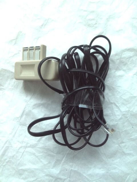 C�ble RJ11 avec prise t�l�phone 1 Villeurbanne (69)