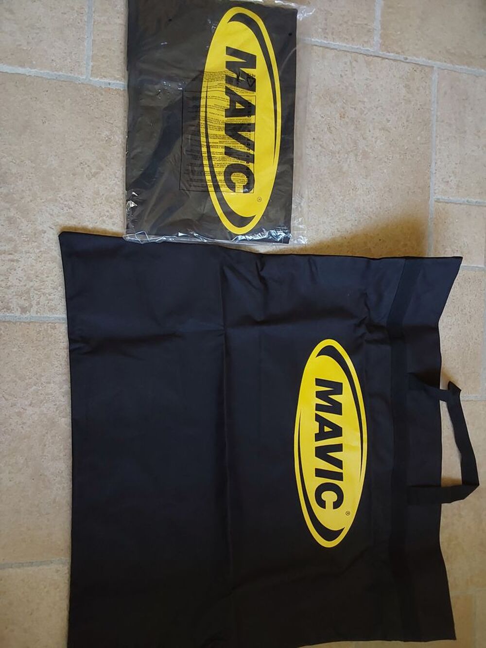 Sacs de transport pour roues de v&eacute;lo. Vélos