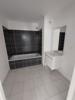  Appartement à louer 67 m²