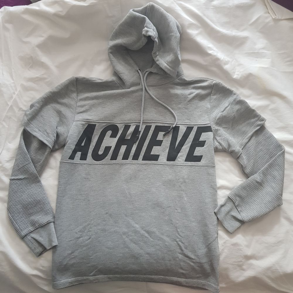Sweat &agrave; capuche Vêtements