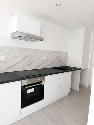  Appartement à louer 2 pièces 42 m² Saint-germain-lembron