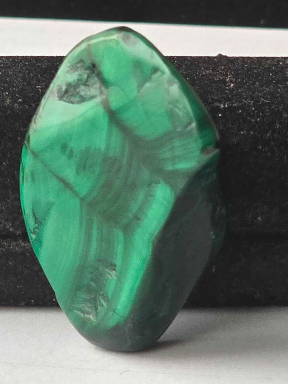 Pierre Malachite Naturelle Polie 53g Katanga RDC-Min&eacute;ral de Collection 