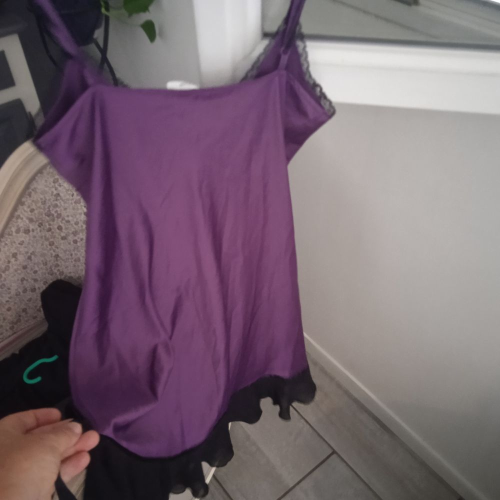 nuisette Etam 100% polyester T 42 violette et noire Vêtements