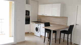  Appartement à vendre 3 pièces 61 m² Saint-raphaël
