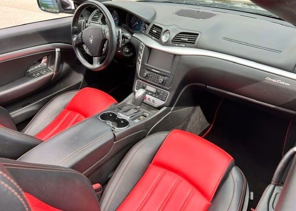 Grancabrio GranCabrio 4.7 V8 440 A 2011 occasion 83830 Bargemon