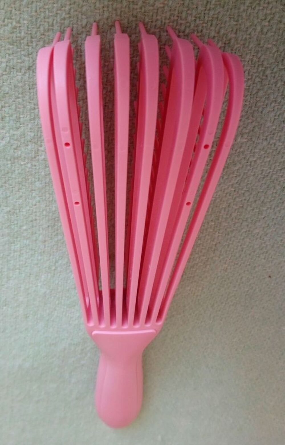 Brosse d&eacute;m&ecirc;lante Puériculture