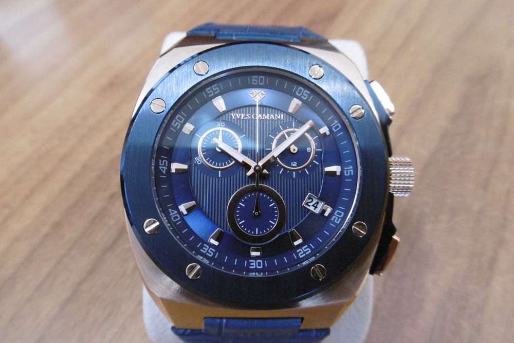 Montre Yves Camani NEUVE jamais port&eacute;e Bijoux et montres