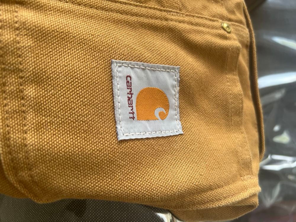 La l&eacute;gendaire salopette CARHARTT &agrave; moiti&eacute; prix Vêtements
