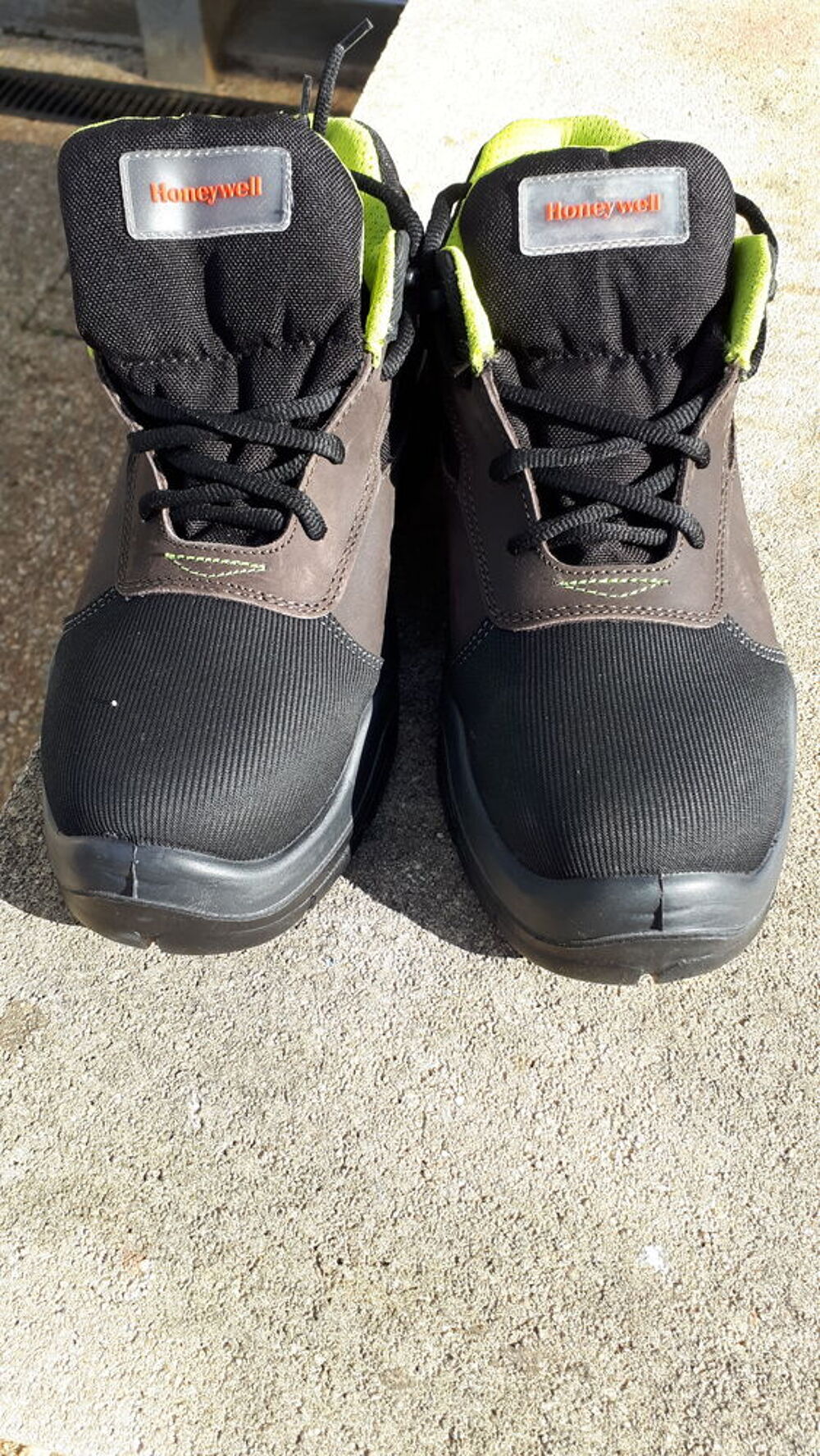 CHAUSSURES DE SECURITE POINTURE 41 NEUVES (167) Chaussures