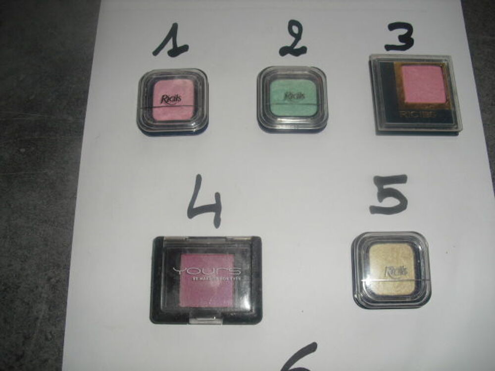 FARD a paupi&egrave;res NEUF diffrentes marques et couleurs lot 6 Vêtements