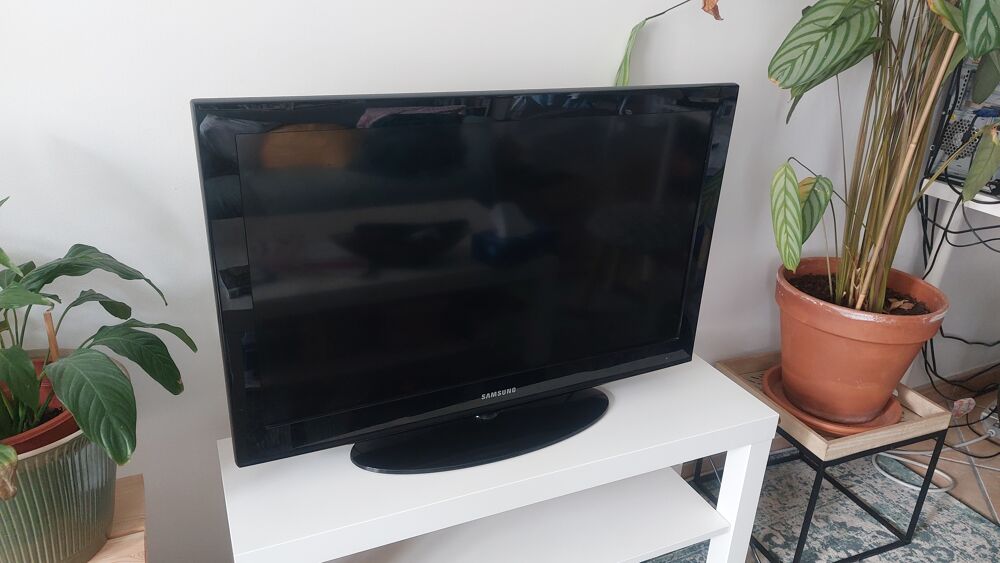 TV Samsung + meuble TV Photos/Video/TV