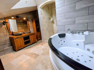  Villa � vendre 8 pi�ces 196 m�