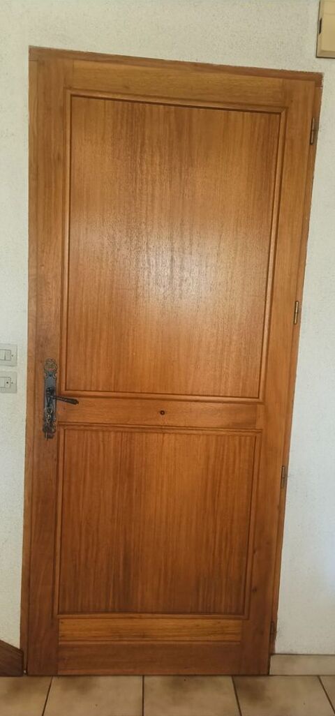 Porte d'entrée habitation 250 Saint-Léger-de-Linières (49)