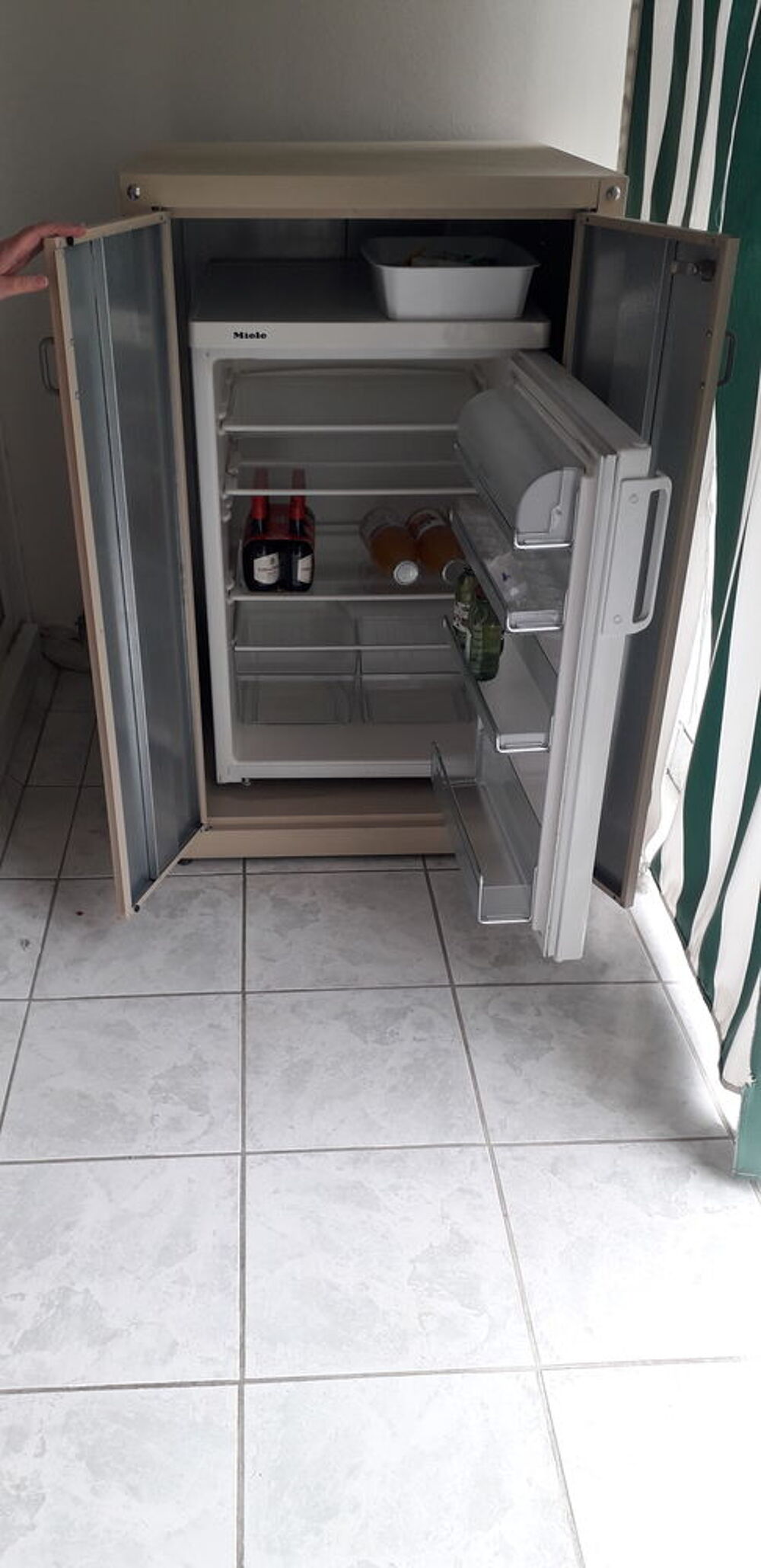 Frigo + meuble de protection ext&eacute;rieure Electroménager